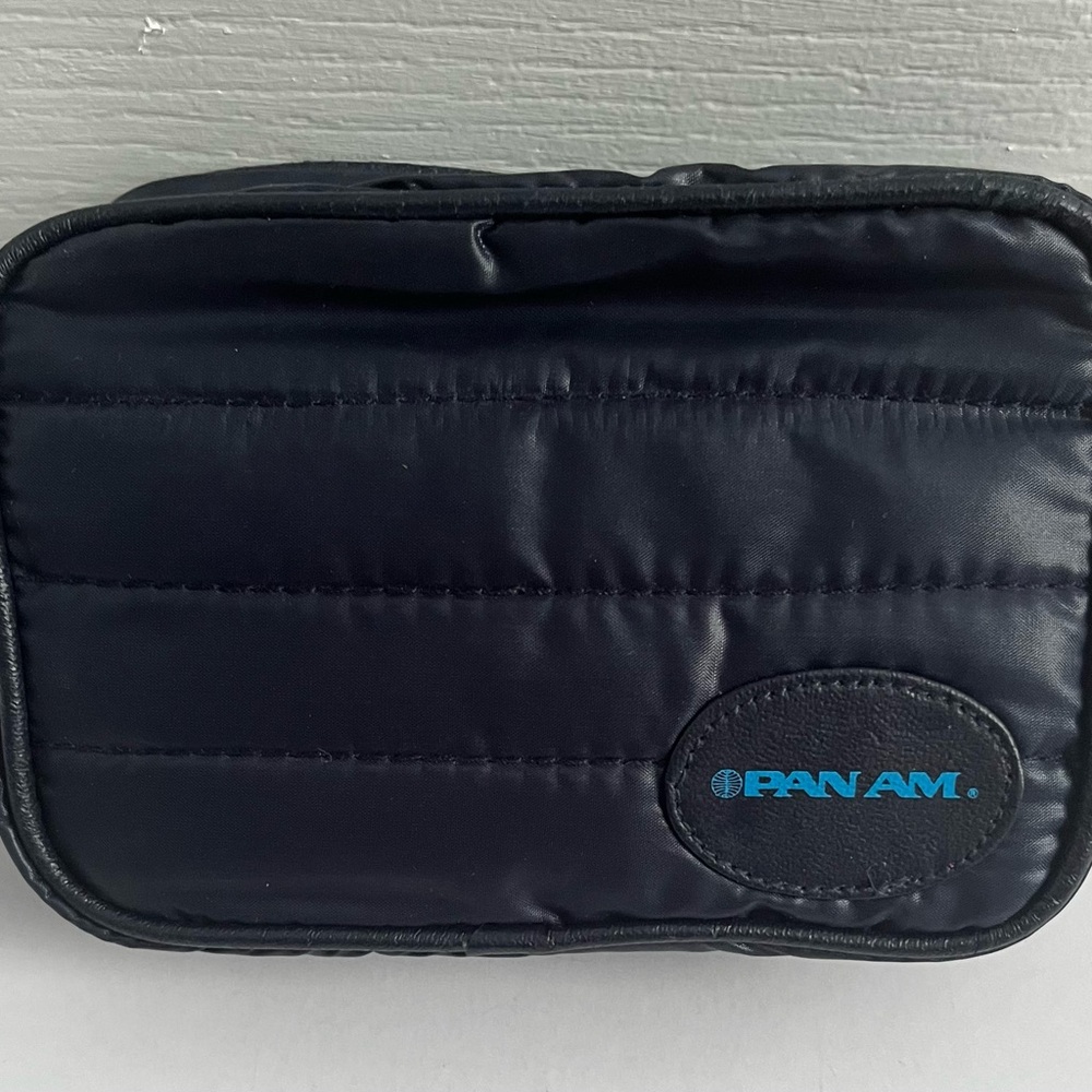 Vintage Pan Am Airlines Complimentary Toiletry Travel Kit Bag. NOS